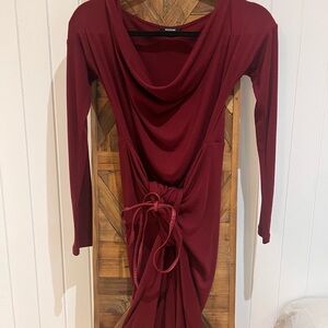 RUDSAK Burgundy Draped Cowl-Neck Long Sleeve Tie-Waist Dress